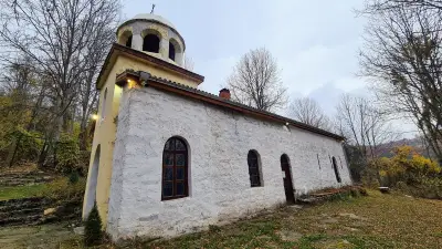 Храм "Св. Николай Mирликийски Чудотворец"