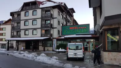 Emerald Apartment-complex