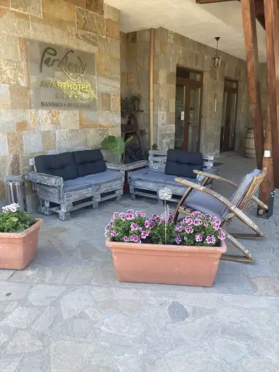 Parklands Hotel & Pool