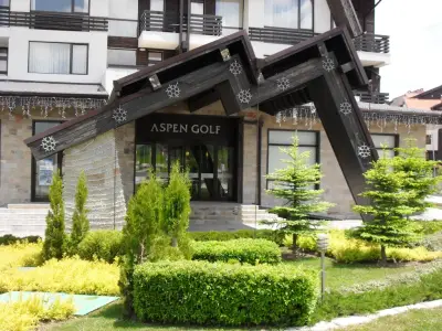 Aspen golf and ski resort