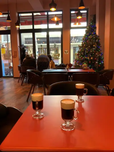 203.5 F Art Cafe, Asenovgrad