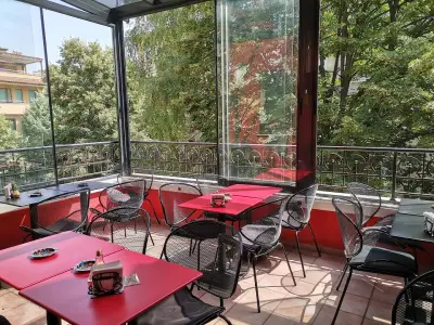 203.5 F Art Cafe, Asenovgrad