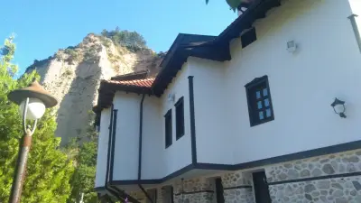 ЛИТОВА КЪЩА