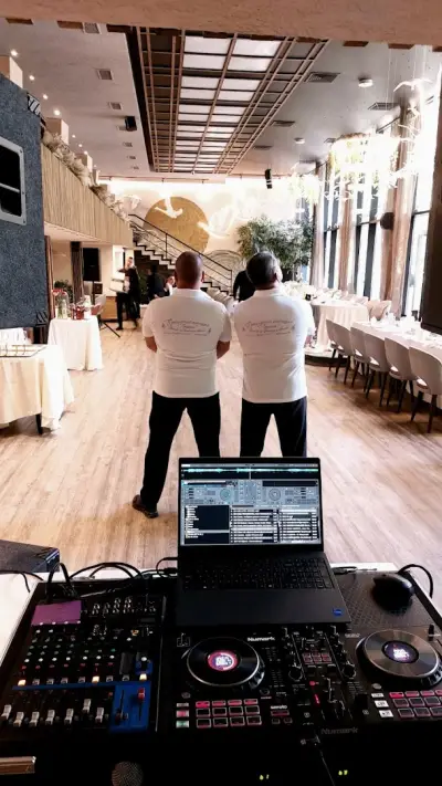 Празнична Агенция Лазони-wedding services,DJ's