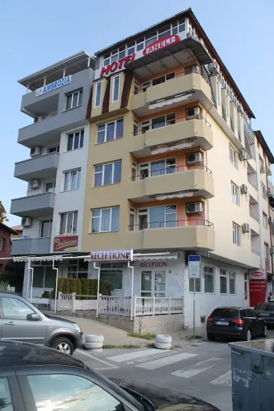 Family Hotel Ambrozia