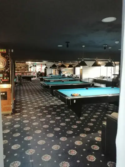 Билярд клуб-8 Ball Club
