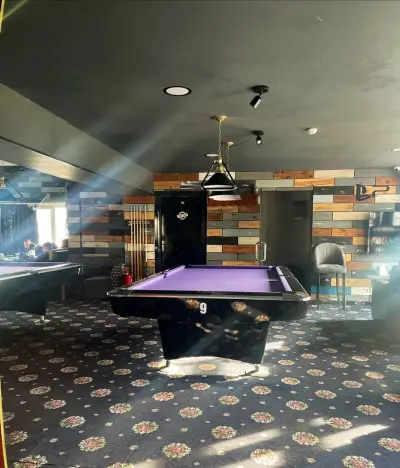 Билярд клуб-8 Ball Club