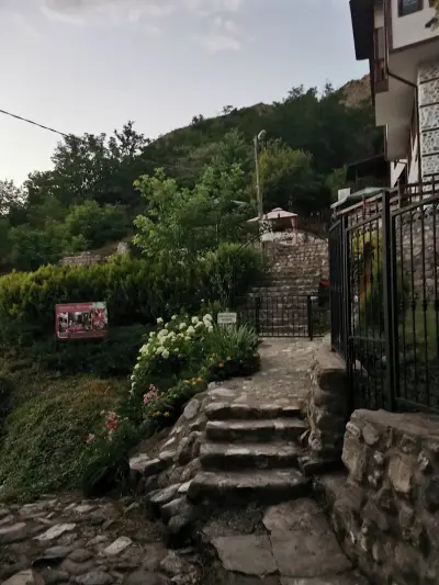 Манолева Къща