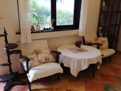 Къщата / The House