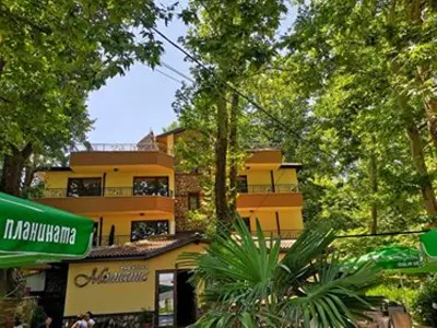 Eco Hotel Momata