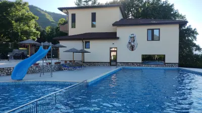 Eco Hotel Momata