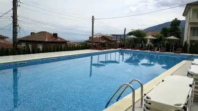 Eco Hotel Momata