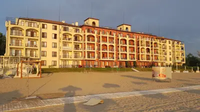 Примеа Бийч Резиденс