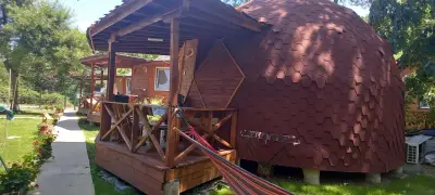 Куполни бунгала Арапя