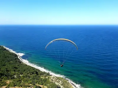 Paragliding Sky$Sea