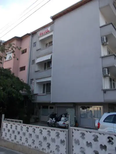Family Hotel "May"