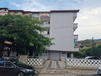 Family Hotel "May"
