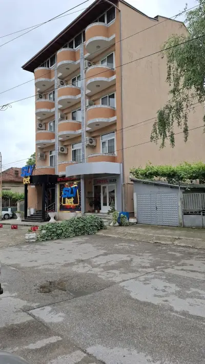 Хотел Елена