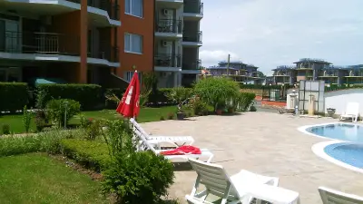 Garden Beach Apartment 28