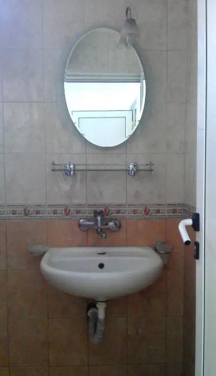 Студио с изглед към морето