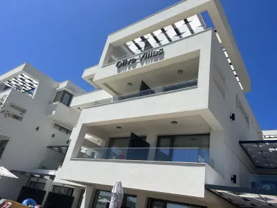 Olive Villas- Free beach access & Free parking
