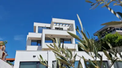 Olive Villas- Free beach access & Free parking