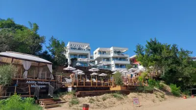 Olive Villas- Free beach access & Free parking