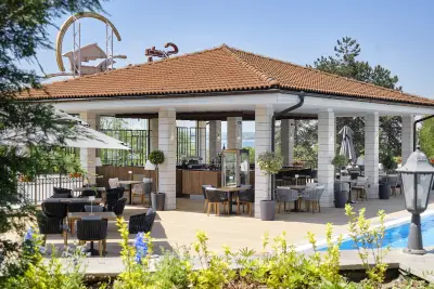 Viva Mare Beach Hotel by Santa Marina