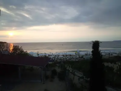 Hotel Marina, kavacite