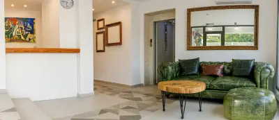 JI HOTEL