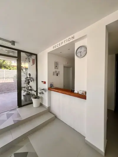 JI HOTEL