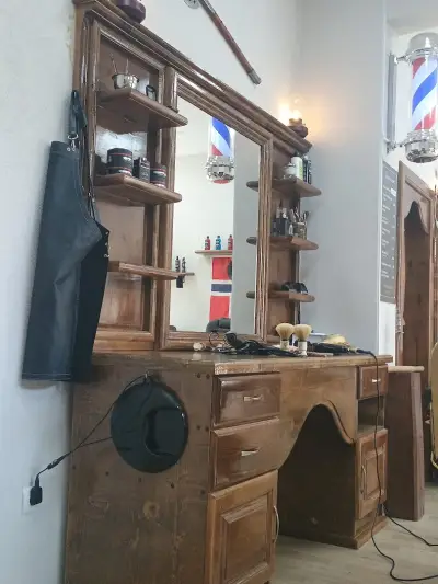 THE VIKING'S BARBER