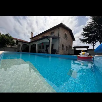 Family House FreeДом