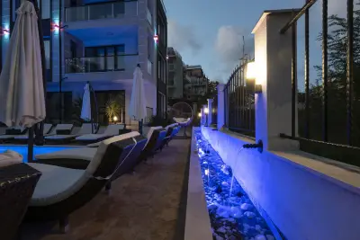 Green Paradise Deluxe Apartments