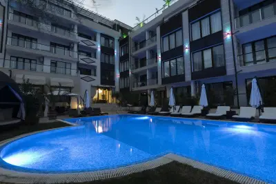 Green Paradise Deluxe Apartments