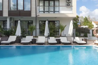 Green Paradise Deluxe Apartments