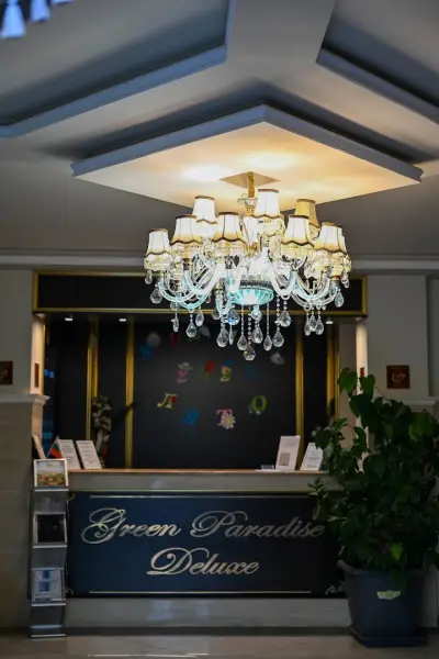 Green Paradise Deluxe Apartments
