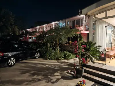 Хотел Сърф