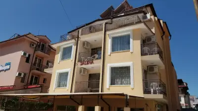 Салена Бийч Хотел