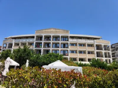 Siena Palace - Free parking