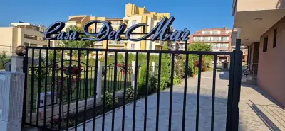 Casa Del Mar