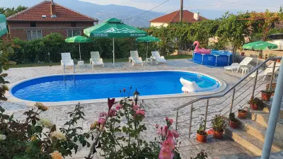 Pool Bar and Grill Yavornitsa