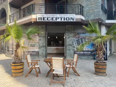 Rose Gardens Apart Hotel
