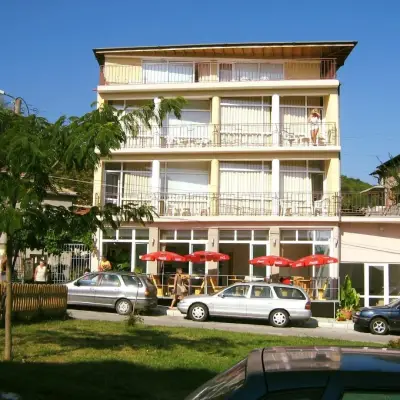 Manolovi Guest House
