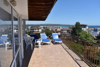 Manolovi Guest House