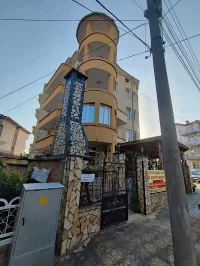 Boston Guest House And Apartment
