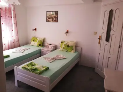 Guesthouse Flora