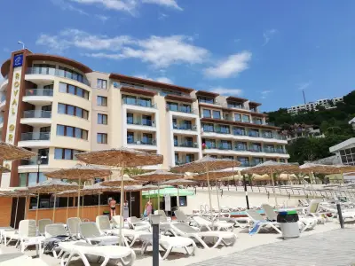 Royal Cove ApartHotel - Self-catering