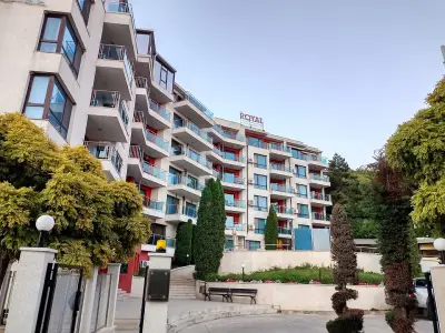 Royal Cove ApartHotel - Self-catering
