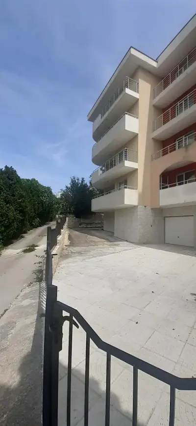 MARINA REZIDENCE ***